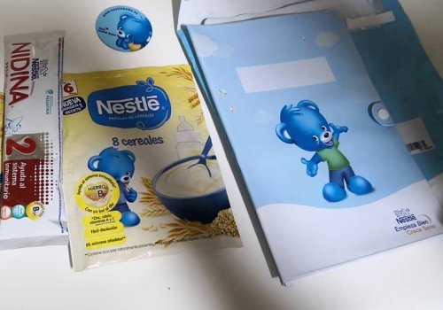 Recibe gratis un portadocumentos Nestlé